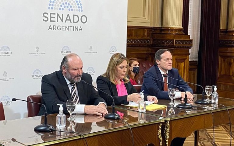 Kroneberger integra tres comisiones en el Senado: “Hay que trabajar en rebajas de impuestos para los que producen”