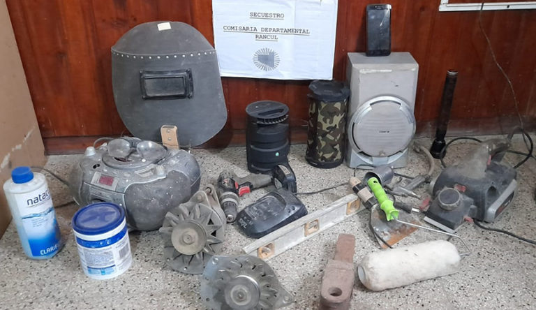 Un adolescente de 16 años robó en una vivienda de Rancul y su padre entregó voluntariamente los elementos sustraídos a la Policía