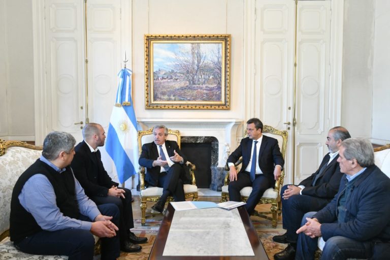 Tributan el impuesto casi 1,2 millón de trabajadores menos que en 2019