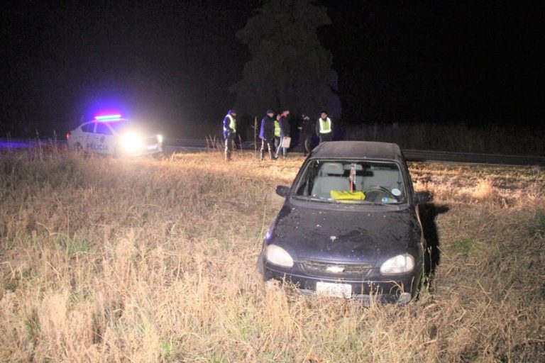 Un conductor se descompensó en plena ruta entre Dorila y Trilí: El hombre fue hospitalizado en General Pico, mientras que la mujer fue trasladada a Quemú