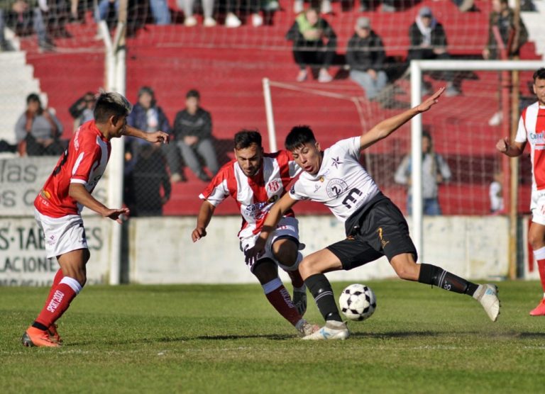 Costa le ganó a Rácing de Castex e Independiente y All Boys golearon de visitante