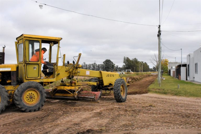 Comenzaron la construcción de nuevo cordón cuneta en un sector del barrio Rucci