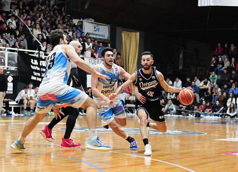 Liga Federal de Básquet: Pico ganó y este lunes se define la serie en el Parque “Angel Larrea”