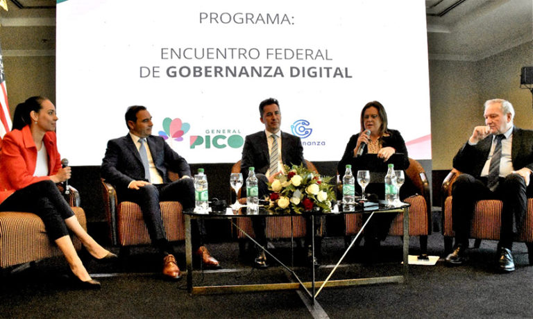 Fernanda Alonso estuvo junto a Marc Stanley en un encuentro de “gobernanza digital” auspiciado por la Embajada de Estados Unidos