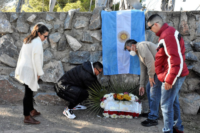 Se realizó el acto oficial por el Día del Trabajador en la plaza “1 de Mayo” de barrio Rucci