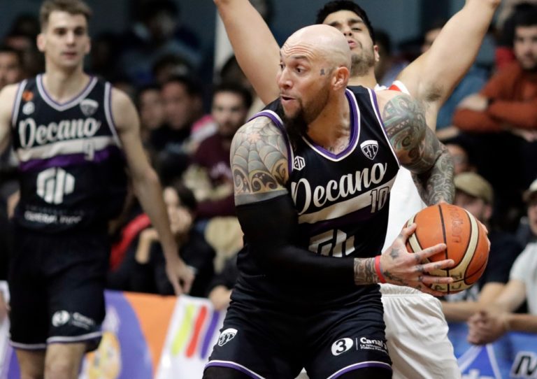 Marco imponente para la clasificación de Pico FBC, “a pesar de  tantos años jugando en liga, lo de la hinchada de Pico me sorprende”, afirmó Marcelo Piuma