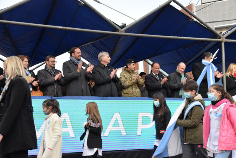 Acto central por el Día de la Bandera: “Es un deber patriótico reivindicar a nuestros enormes próceres del país”