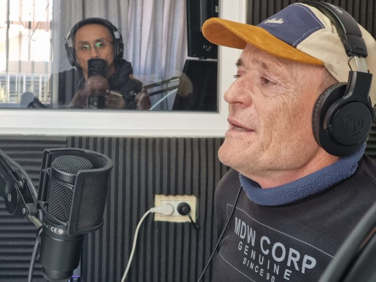 Carlos “Cachorro” Portiglia, un micrófono que traspasa barreras: “Entramos a la radio y es otra cosa…”