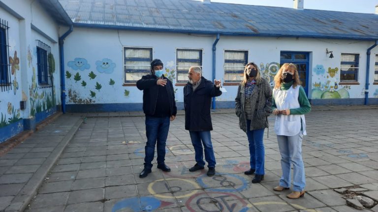 Con una inversión superior a los 7 millones de pesos, mejorarán la infraestructura de la escuela de Metileo
