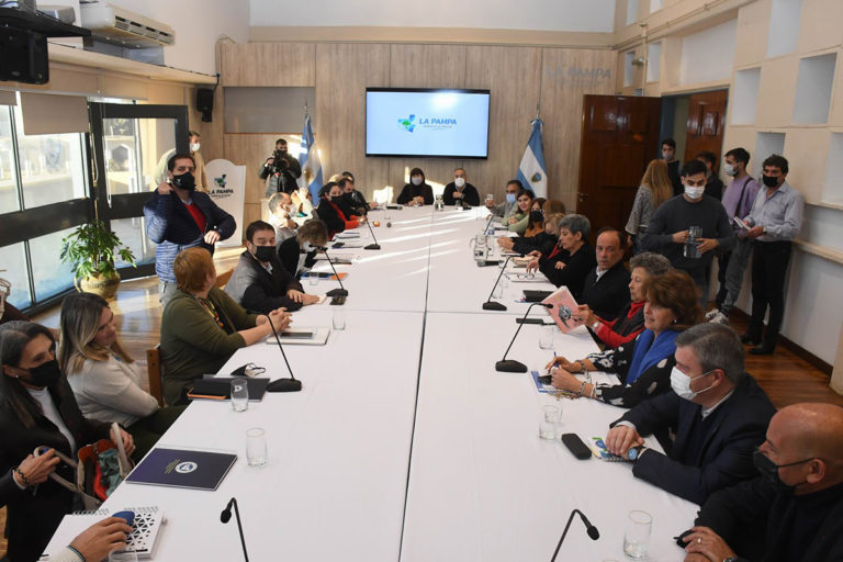 Gremios docentes abordaron la violencia en las escuelas en la flamante Comisión Interministerial: “El diálogo permanente es clave para fortalecer el sistema educativo”