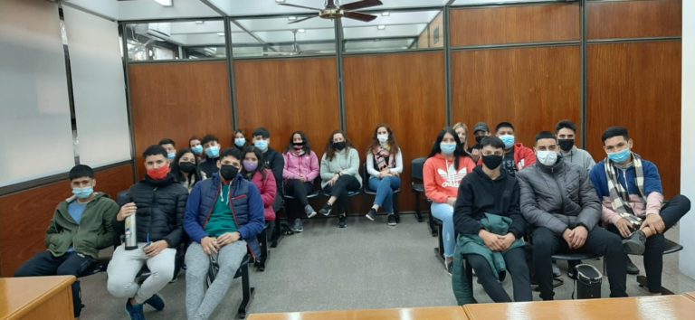 Alumnos del Colegio Secundario rural de Vértiz realizaron tres actividades en el Edificio Judicial de General Pico