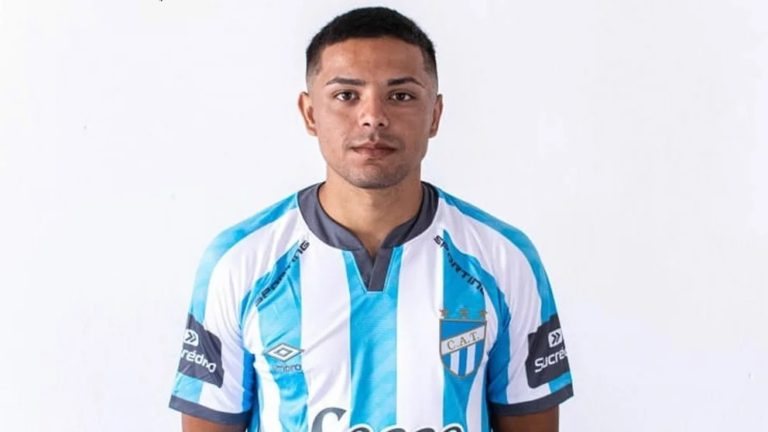 Dolor en el fútbol argentino: A los 21 años, murió de un infarto un jugador de Atlético Tucumán