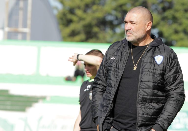 Renunció el cuerpo técnico de Ferro tras perder ante Liniers de Bahía Blanca