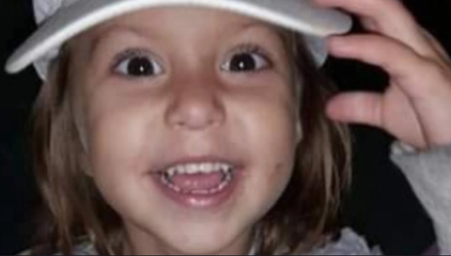 Encontraron muerta a una nena en Escobar: acusan a la niñera de haberla encerrado horas con la estufa prendida