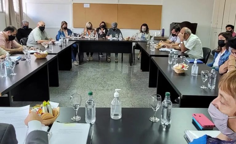 El Gobierno provincial le respondió a la CTA en la antesala del paro docente: “Los sueldos cubrieron la inflación 2021” y “hubo incrementos en cargos dentro de Educación y Salud”