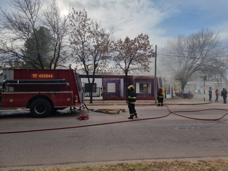 Incendio de vivienda en calle 32 y 105