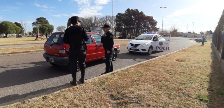 Estaba inhabilitado para conducir, y se encontraba con alcohol en sangre y manejando.