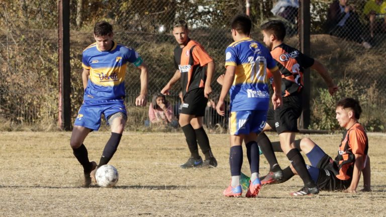 Victorias de Deportivo Ranqueles y Pico FBC en la zona centro-sur y goleada de Ferro de Realicó en la norte