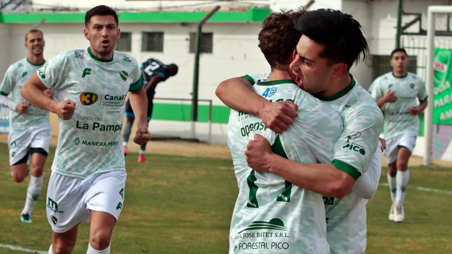 Federal ?A?: Gritos de goles y victoria en el ?Coloso? de barrio Talleres