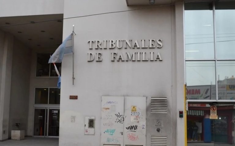 Le prohíben el ingreso a la cancha a un hombre de Córdoba que le debe a su hijo más de $ 360 mil de cuota alimentaria