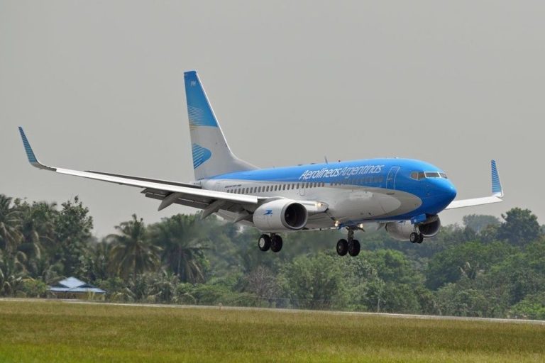 Finalmente, Aerolíneas Argentinas no va a operar en General Pico debido al desgranamiento en un tramo de la pista