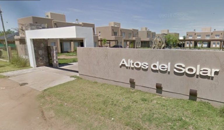 Robo de dinero con el dueño en el interior en el complejo de departamentos “Altos del Solar”: “Eran jóvenes, sustrajeron dinero, una PC y un teléfono celular”