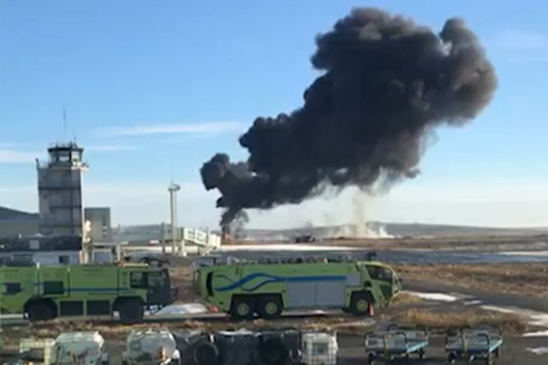 TRAGEDIA | Se estrelló un avión sanitario en el aeropuerto de Río Grande: Hay cuatro muertos