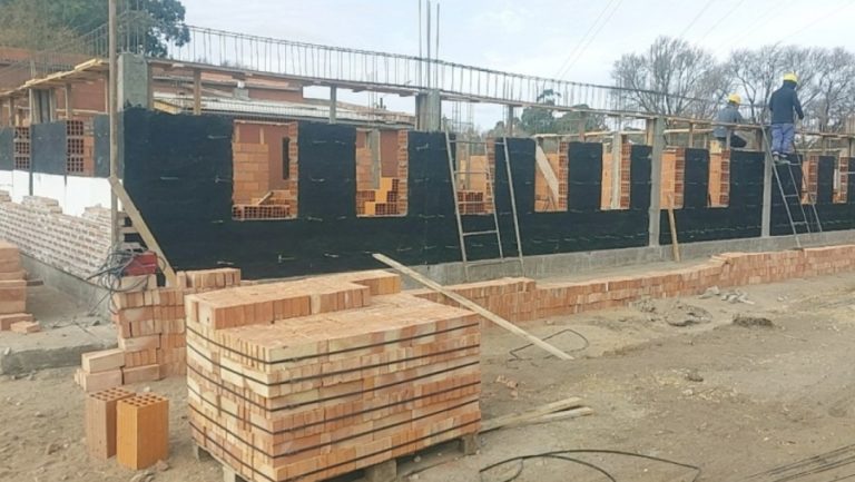 Avanzan las obras en el albergue municipal de Catriló: “Empleamos mano de obra y ‘compre local’, trabajan 12 personas en la construcción”