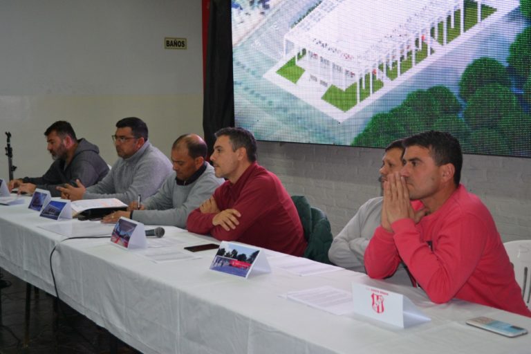 La asamblea extraordinaria en Costa Brava aprobó la creación de un SUM y dio el visto bueno para construcción de la doble vía en ruta 1
