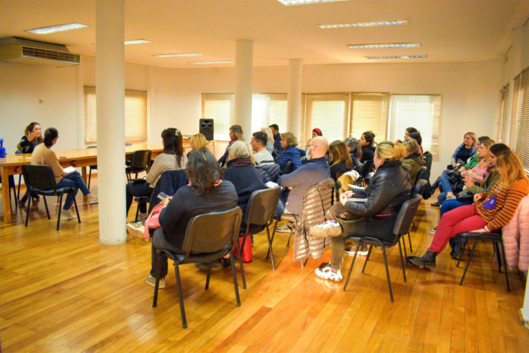 La comisión municipal de políticas de género se reunió en Medano