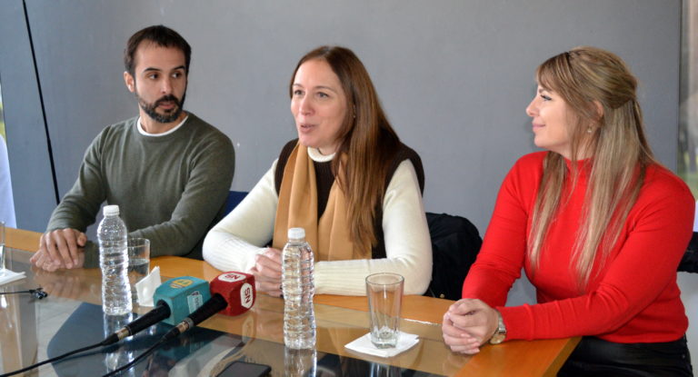 Vidal continuó hablando sobre el empleo privado y estatal en La Pampa y remarcó que “toman como empleo privado a los registrados como monotributistas y se equivocan”
