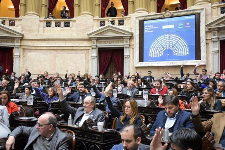 Diputados del Frente de Todos consideraron que detrás de la suba del dólar hay “maniobras de neto corte golpista”