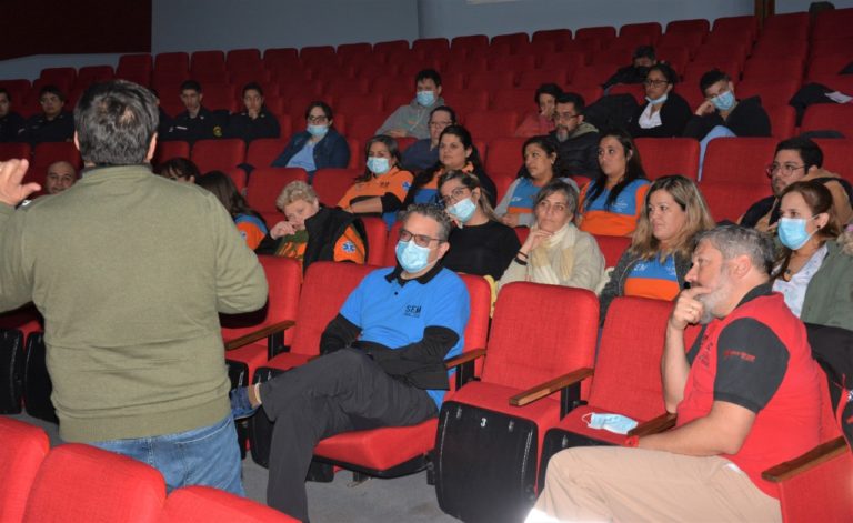 Capacitación para operadores telefónicos de emergencia