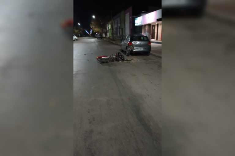 Un motociclista fue hospitalizado en horas de la madrugada