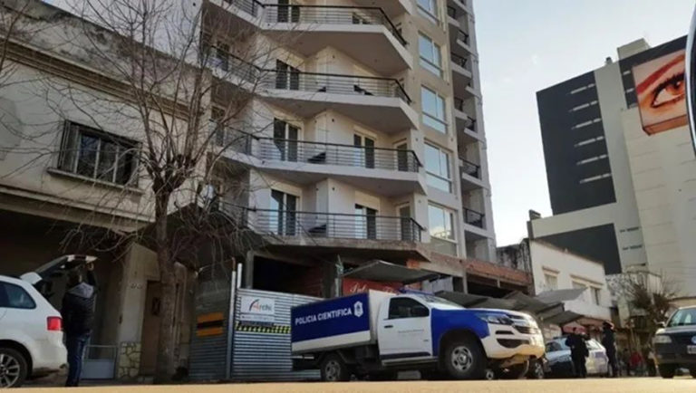 Obrero pampeano de 32 años murió al caer al vacío en un edificio en construcción en Bahía Blanca