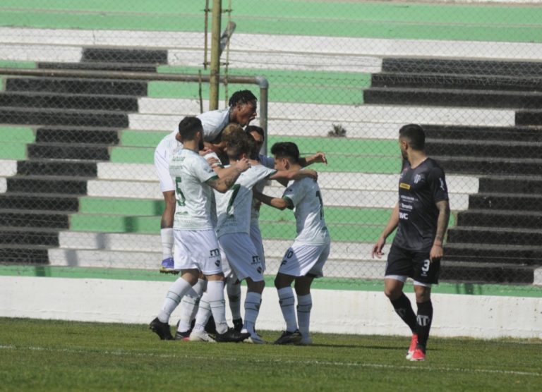 Ferro volvió a perder y quedó a tres puntos de la zona de descenso