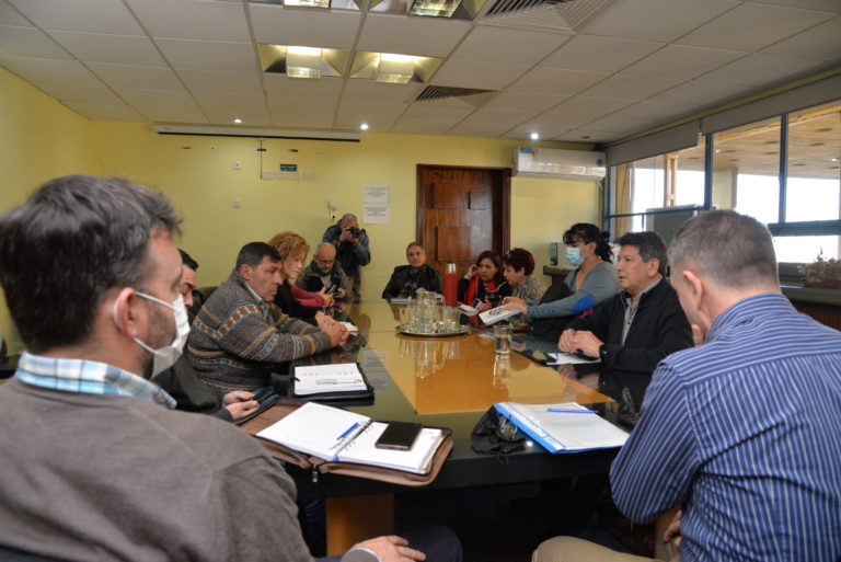 Paritarias Estatales: “Es un orgullo para los trabajadores pampeanos, para la mesa intersindical, pero también es un mérito del gobierno provincial” aseguró Julio Acosta