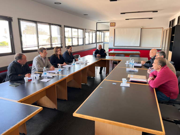 El cuartel de bomberos piquense recibió un aporte económico de provincia para mejorar la infraestructura