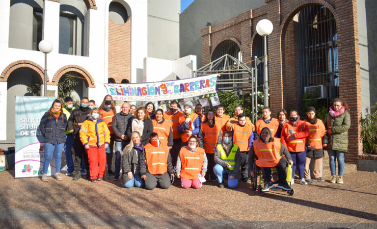 Exitosa campaña de prevención junto a integrantes de “Eliminación de barreras”: “Estamos intentando que se piense en el otro”