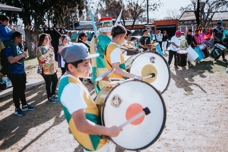 Colorido encuentro de murgas en “La Casita de INAÚN” por el “Día del Niño”: Mañana será el festejo central en el Paseo Ferroviario
