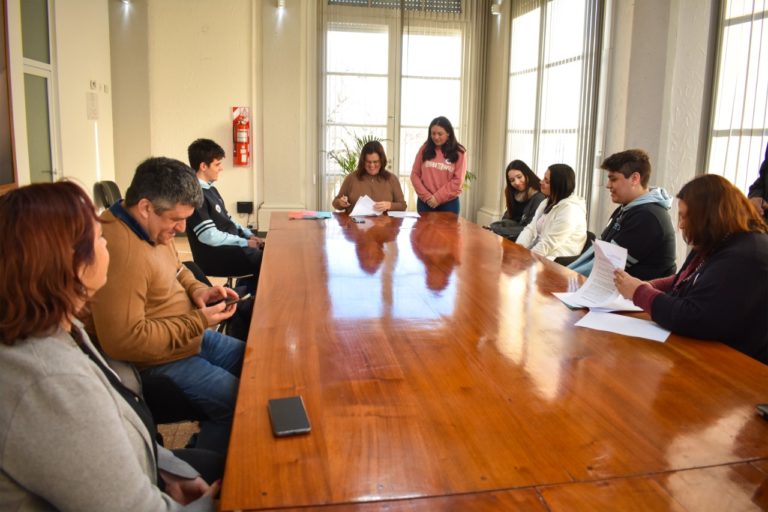 La municipalidad de General Pico firmó cinco acuerdos de prácticas profesionalizantes con la EPET N°3