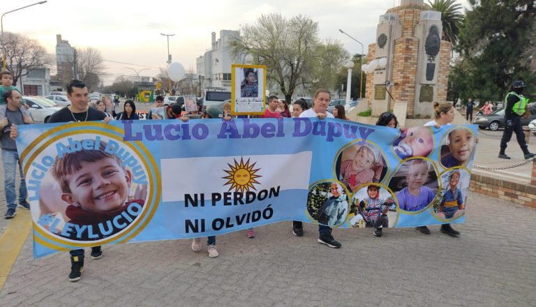 Como cada 26 y a diez meses del crimen, la familia Dupuy se movilizará nuevamente mañana por la tarde para pedir Justicia por Lucio
