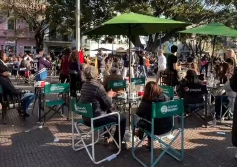 Viral: un nene se perdió en San Telmo y toda la plaza improvisó una canción para encontrar a su papá