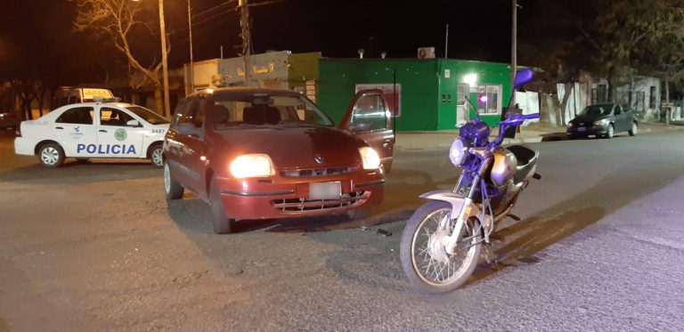 Choque en la madrugada dejó como saldo una persona trasladada al hospital