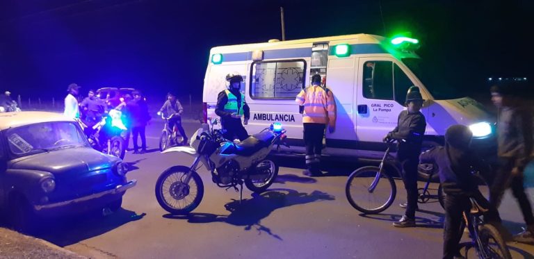 Un auto y una moto con dos menores a bordo, protagonizaron un choque en barrio Federal
