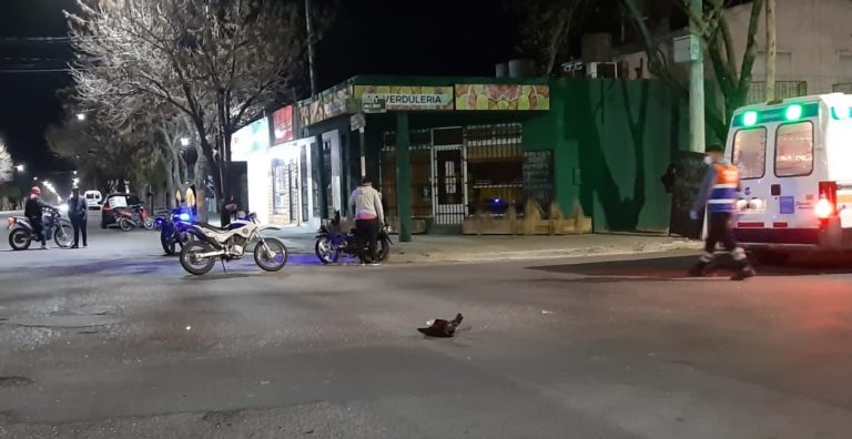 Fuerte choque en calles 2 y 5: Un joven fue trasladado al Hospital