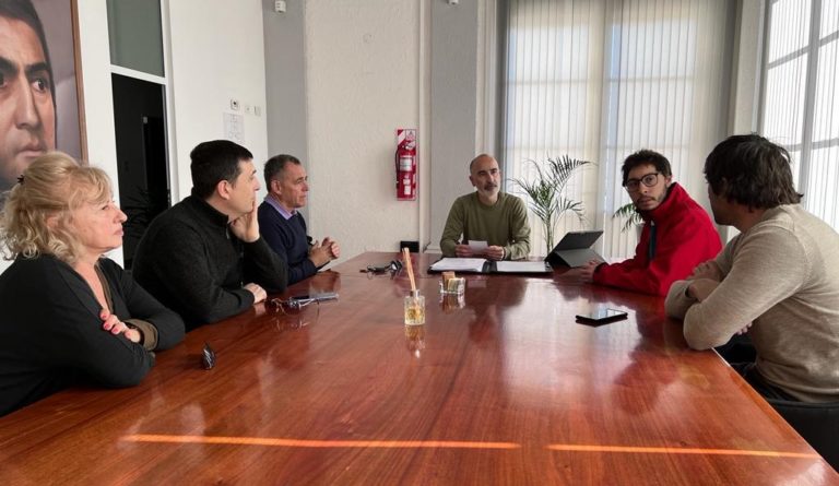 Integrantes de la Asociación Italiana mantuvieron un encuentro con Daniel López por el Festival de Cine de General Pico