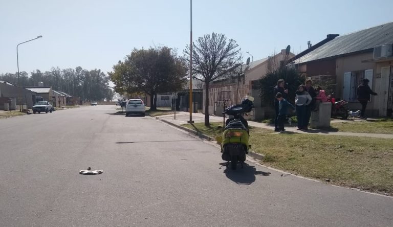 Fuerte choque en barrio Federal: Una mujer fue trasladada al Hospital