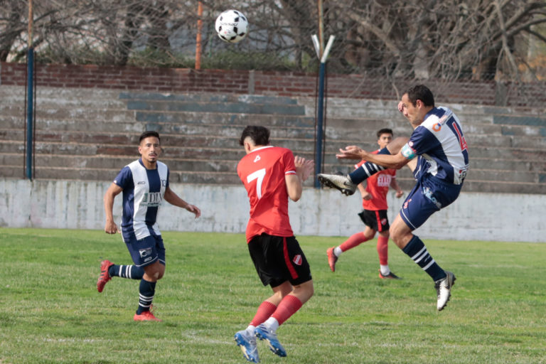 Pico FBC y Cultural Argentino ganaron y pasaron a semifinales, Deportivo Ranqueles fue goleado y eliminado