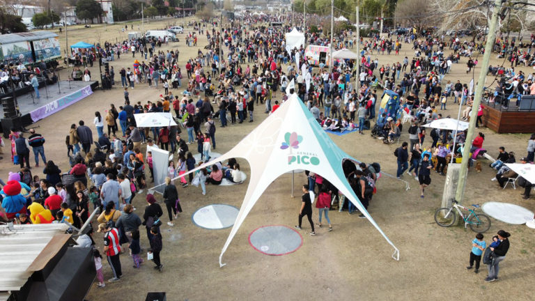 Multitudinario festejo central por el “Día del Niño” en el paseo ferroviario